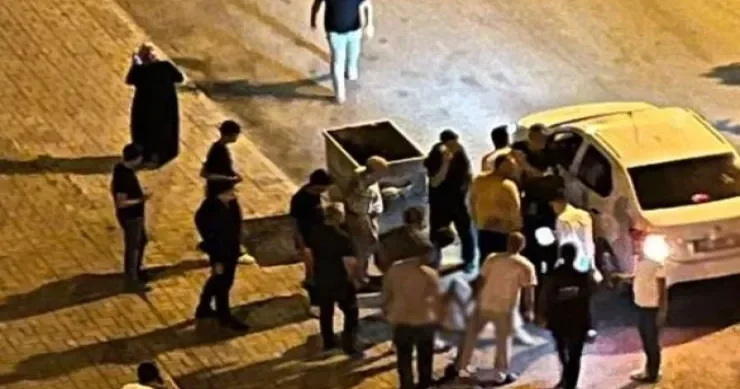Dava edən silahlıları ayırmaq istəyən ana öldü, oğlu yaralandı