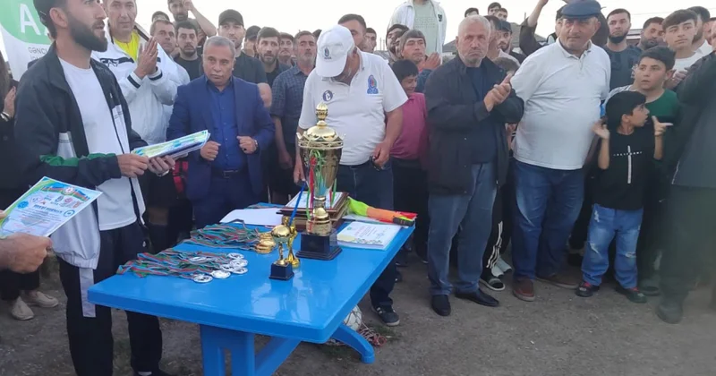 Xaçmazda futbol üzrə regional turnirin qalibləri mükafatlandırılıblar
