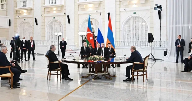 Bakı və İrəvan Qaluzinin təklifinə hansı cavabı verəcək? “Rusiya qatara xeyli gecikib”