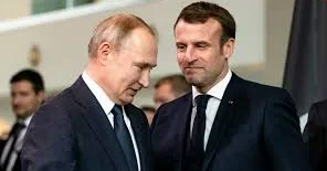 Putin Makronun zənginə niyə cavab verib?