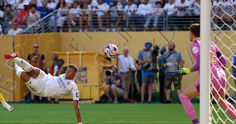 Mbappe dünya çempionatındakı qolunu Dioqo Jotaya həsr edib FOTO