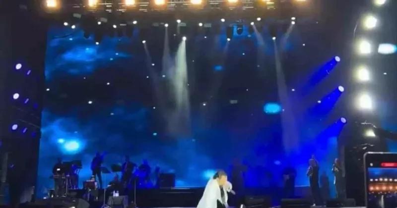 Məşhur müğənni səhnədə ŞOK yaşadı FOTO KONKRET
