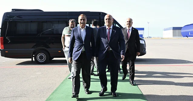 Sərdar Ayaz Sadiq Azərbaycana gəldi