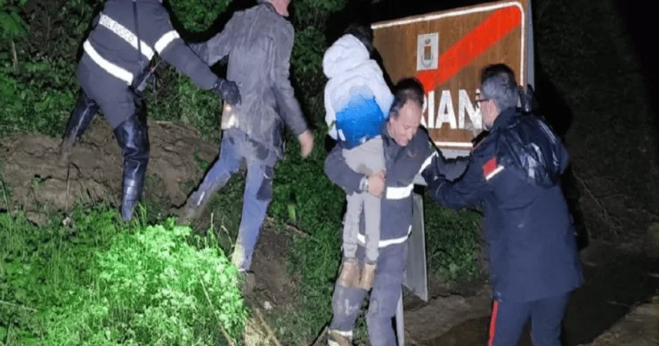 Koronavirusdan qorxan ata illərdir iki uşağını meşə daxmasında saxladı