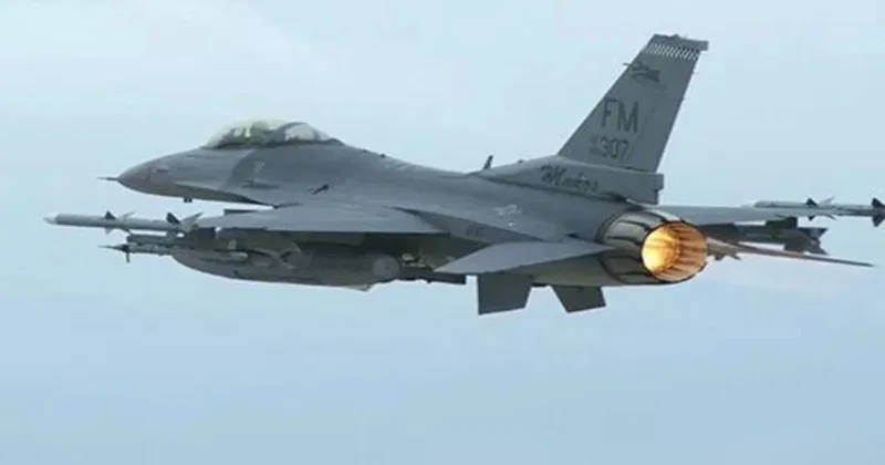 F 16 перехватил самолёт у гольф клуба Трампа