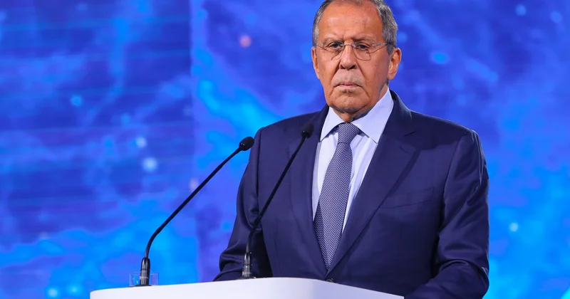 Лавров прибыл на саммит БРИКС, Путин присоединится по видеосвязи