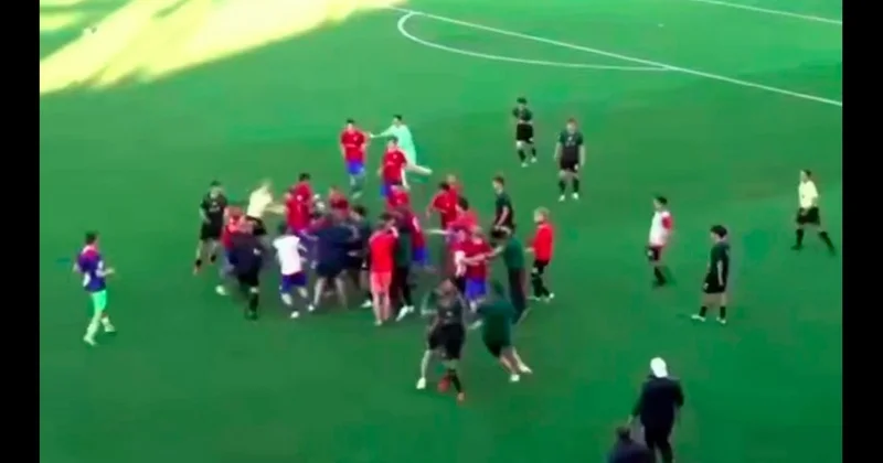 Futbol matçı kütləvi dava ilə yekunlaşdı