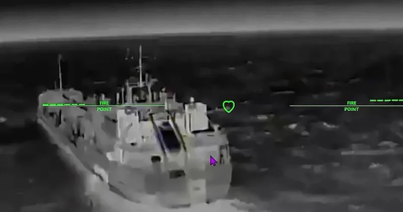 Украина ударила по танкерам с бензином в Азовском море видео