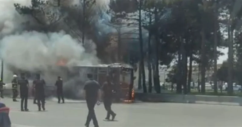 Вблизи бакинского автовокзала сгорел автобус