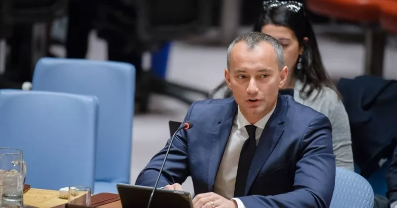 Младенов связал роспуск правительства ХАМАС с продвижением мирного плана по Газе