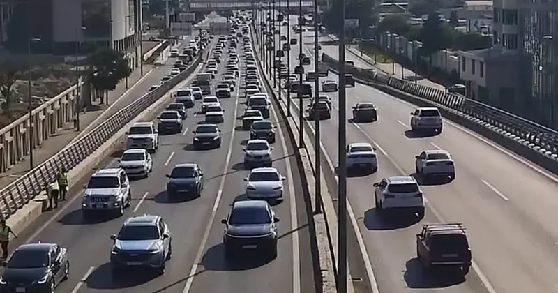 Затруднено движение на бакинских проспектах