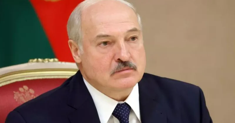 Лукашенко: Перед врагом головы склонять не намерены