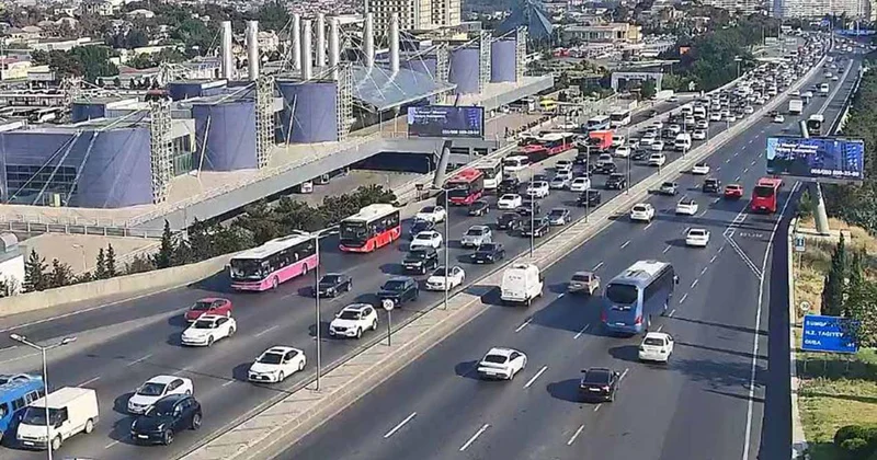 Yeni həftəyə də tıxacla başladıq Fotolar