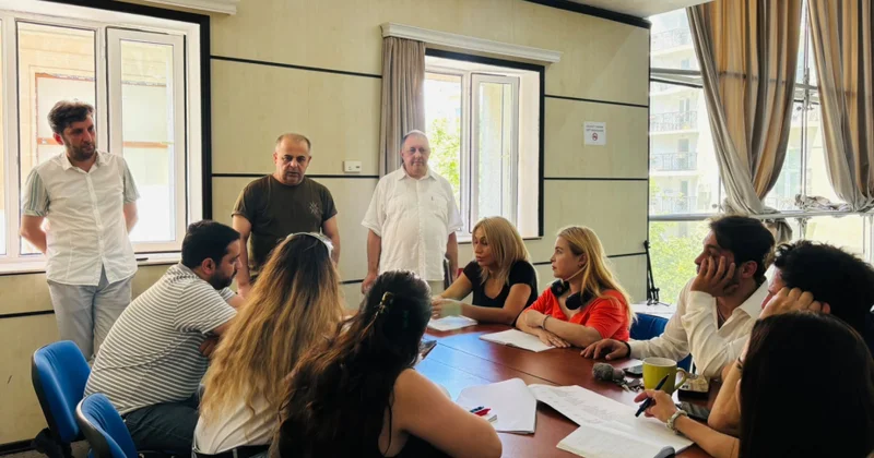 Gənc Tamaşaçılar Teatrında “Pişiyin evi” tamaşasının məşqlərinə başlanılıb