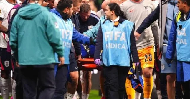 İngiltərə millisinin futbolçusu qələbə sevincində zədələndi