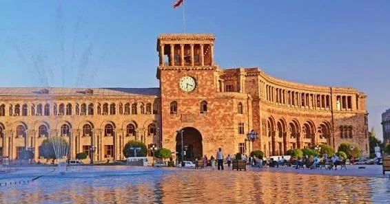 İrəvanda nə baş verir:Eyni vaxtda 70 ünvanda AXTARIŞ