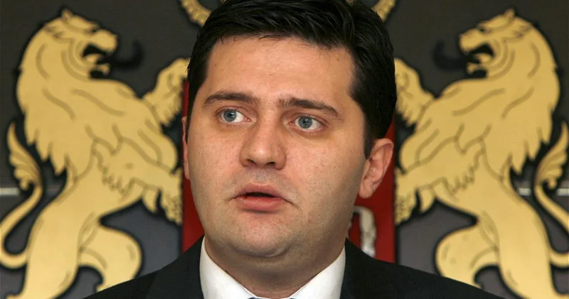 Экс главу МО Грузии приговорили к 2,5 годам тюрьмы