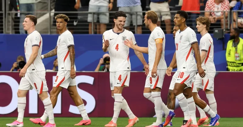 Britaniyada qırmızı vərəqə alan ingilia oyunçunun cəzasının ləğvini tələb ediblər