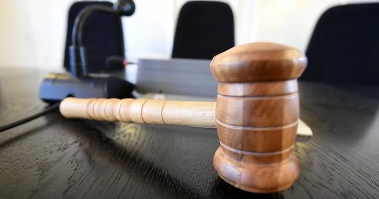 В Баку оглашен приговор бывшим должностным лицам Счетной палаты