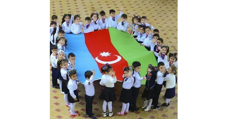 Məkəblərimiz şagirdlərimizin vətənpərvərlik ruhunda tərbiyəsinin öhdəsindən lazımınca gəlirmi?