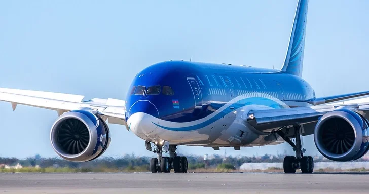 AZAL отложил ряд сегодняшних рейсов по маршруту Баку Нахчыван из за грозовой активности