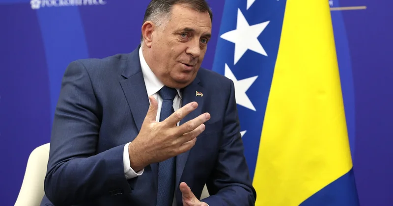 Додик разразился площадной бранью в ответ на аннулирование полномочий Minval Politika