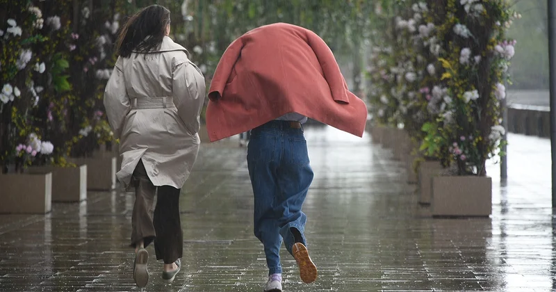 Hava kəskin dəyişir: külək, şimşək, yağış başlayır Tarix