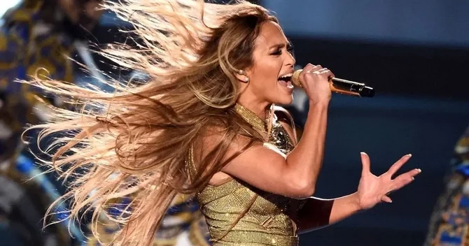 Cennifer Lopez 1.5 milyonluq görüşü rədd etdi