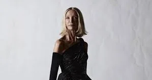 Balenciaga nın ilk modeli vəfat etdi FOTO