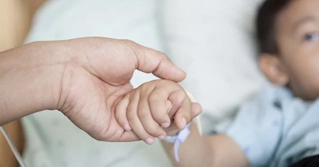 Palata 1005: Ölüm və iflic riskli uşaq necə xilas edildi?