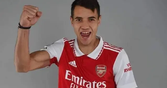“Yuventus” “Arsenal”ın müdafiəçisinə maraq göstərir