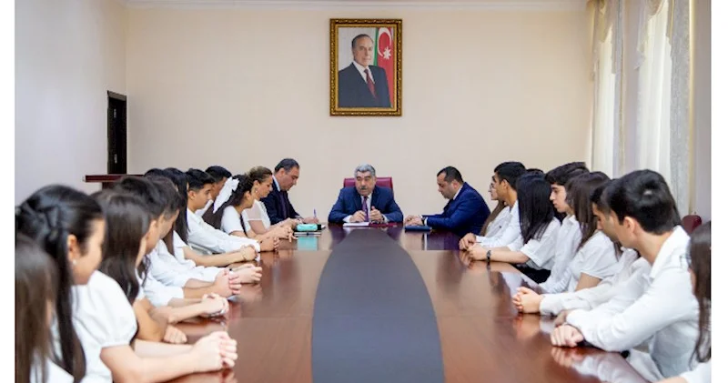 Salyanda təhsildə müvəffəqiyyətləri ilə fərqlənən məzunlarla görüş keçirilib FOTOLAR