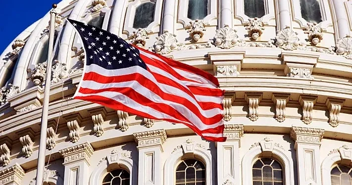 США вводят пошлины в 100% на импорт чипов и полупроводников