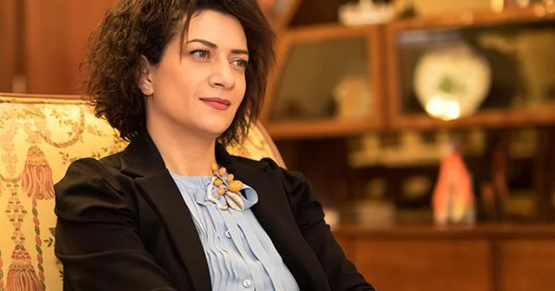 Anna Akopyan Ərdoğanın kitabından yazdı FOTO