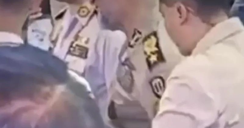 İndoneziyada İran generalına belə müdaxilə olundu VİDEO