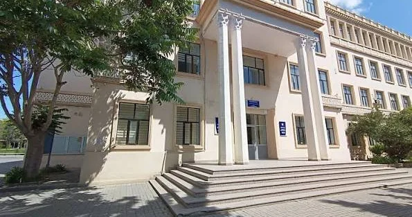 Tibb Universitetində 44 minlik dəyişiklik