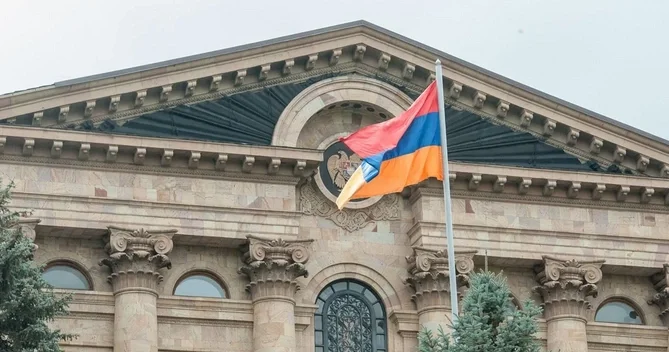 Meyvədə rekord bahalaşma, ticarətdə 66 faizlik eniş: Ermənistanı nə gözləyir?