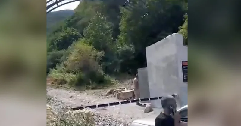Məşhur şəlaləyə gedən yola şlaqbaum qoyuldu Ödəniş tələb edilir Video