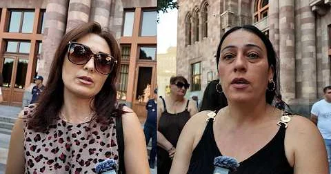 Əsgər anaları İrəvanda etiraza başladılar