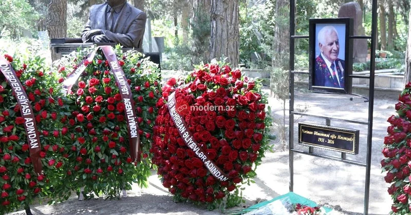 Bir şəklin tarixçəsi: Mərhum eks prezidentlə Xalq şairi qonşu oldular