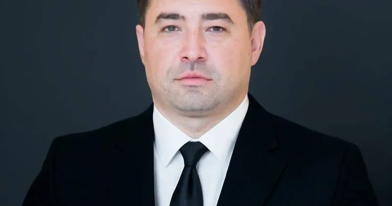 Siyasi mövqe prinsiplərlə müəyyən olunur, şəraitə uyğun rəng dəyişməklə yox