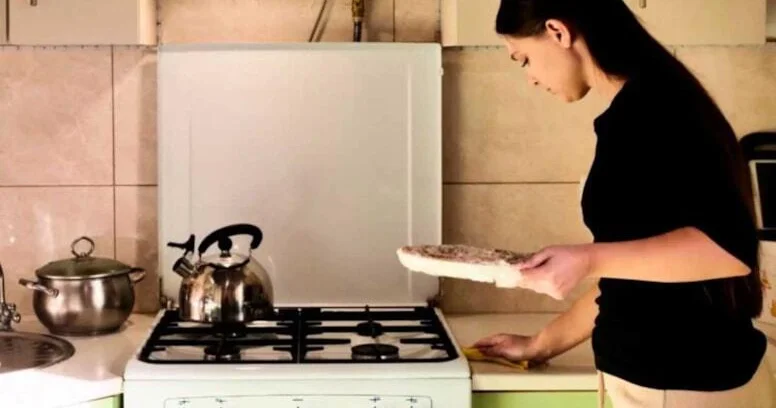 Bakteriyanın ən sürətlə çoxaldığı yemək bəlli oldu: Nə toyuq, nə də yumurta