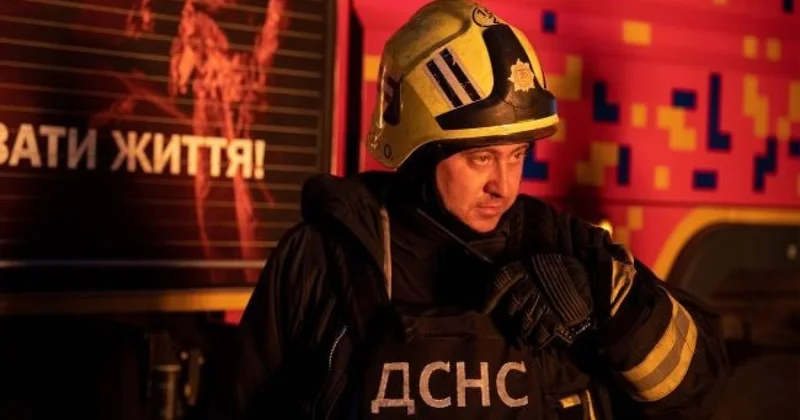 Rusiya Sumıya KAB larla zərbə endirib, yaşayış binaları və ticarət mərkəzi zədələnib