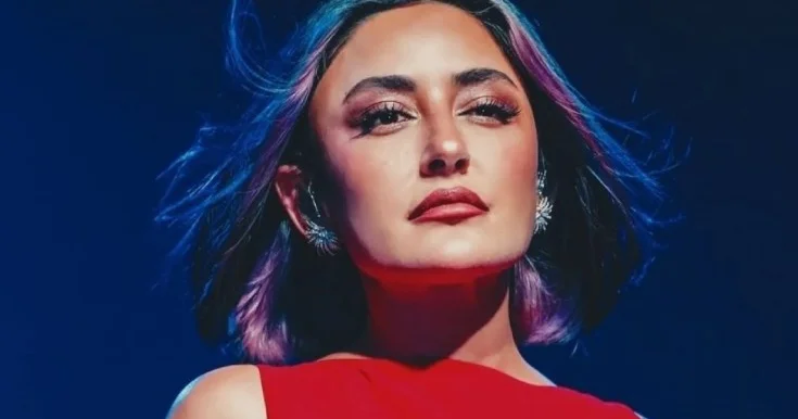 Ötən il boşanan Melek Mossonun yeni sevgilisi Foto