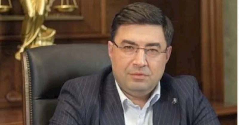 David Seliverstov maskası belə cırıldı Bakının Ostap Bender inin kriminal DOSYESI