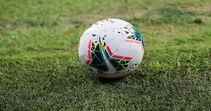 Ölkənin ən yaxşı futbolçusu silahlı hücumda öldürüldü