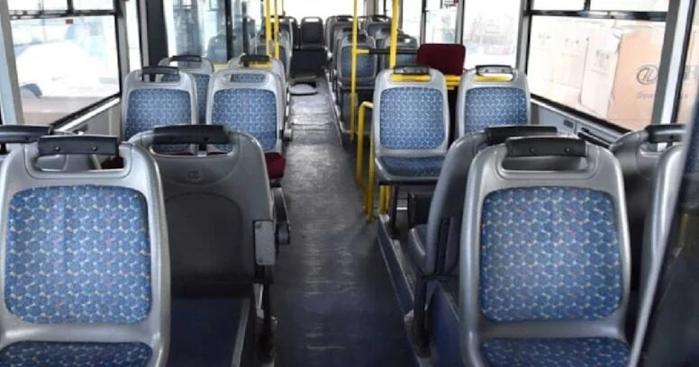 Avtobuslarda məhz buna görə əks istiqamətli oturacaqlar var imiş