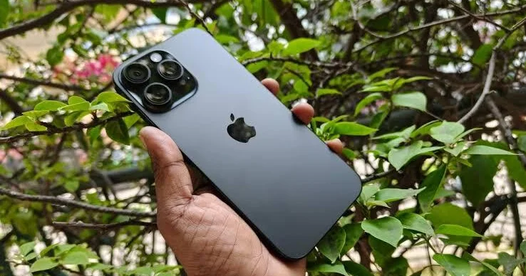 Bakıda yeniyetmənin iPhone 16 sını soyğunla aldılar