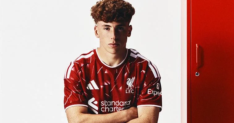 Liverpul yeni transferini açıqladı 40 milyon avroya