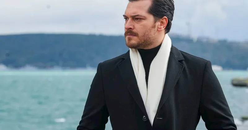 Çağatay Ulusoy sevgilisi Aslıhan Malbora ilə FOTO